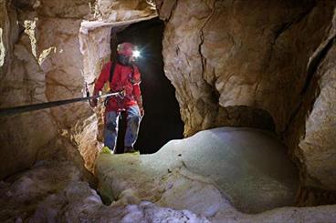 غارنوردی با اهداف زیست محیطی/تهدیدهای اکوسیستم شکننده غارها