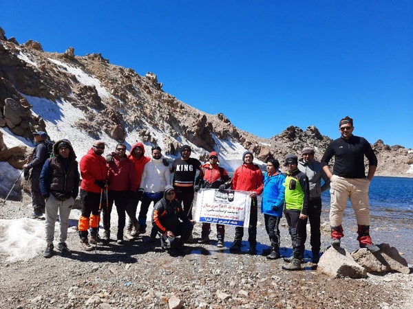 صعود ۱۳ نفر از کوهنوردان باشگاه کوهنوردی آبشار آستارا به قله ۴۸۱۱ متری سبلان