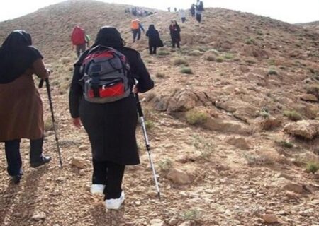 کوهنوردان مهابادی به قله فرنگ صعود کردند