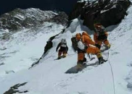 گروه کوهنوردی کارگری مازندران به بام ایران صعود می‌کند
