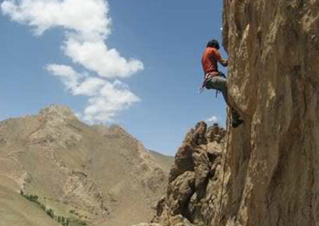 کوهنوردان سازماندهی شوند/ توسعه رشته سنگ نوردی در کشور