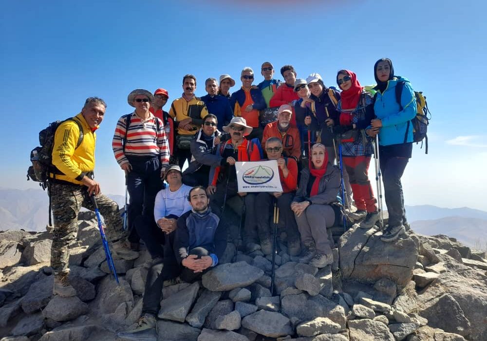 قله پهنه حصار(سار) به ارتفاع ۳۳۷۵ متر توسط کوهنوردان باشگاه شهریار فتح شد
