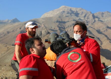 اخبار تکمیلی جستجوی کوهنورد تهرانی / مرد ۵۲ ساله در قله پرسون پیدا نشد؛ عملیات ادامه دارد