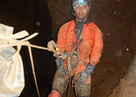 پیمایش غار پراو توسط غارنورد جوان کرمانشاهی بهرام کربلایی