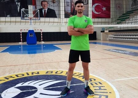 اولین لژیونر والیبال استان بوشهر به لیگ ترکیه پیوست