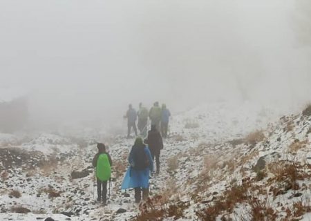 نجات ۹ کوهنورد گرفتار در برف و کولاک ارتفاعات کلکچال