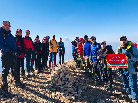 صعود کوهنوردان باشگاه اسپیلت به قله ۳۸۳۰ متری امیری