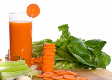 نوشیدنی هویج و کرفس بعد از کوهپیمایی برای آرامش عضلات