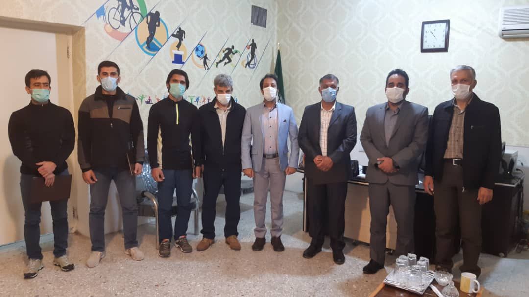 تجلیل از امدادگران هیات کوهنوردی شهرستان خرم آباد