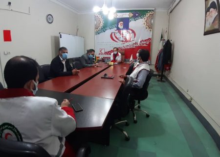 هیات کوهنوردی لرستان و هلال احمر دوشادوش هم