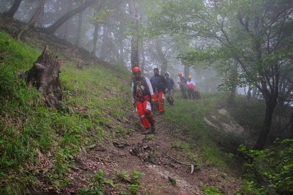 نجات ۱۵ گمشده در ارتفاعات گیلان طی شبانه روز گذشته