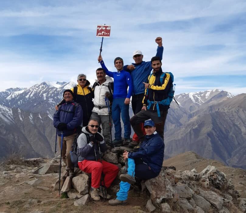 صعود کوهنوردان چالوسی به قله ۳۱۰۰ متری چاکوه