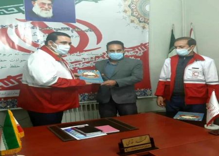 امضای تفاهم نامه همکاری بین هیئت کوهنوردی و هلال احمر لرستان