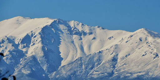سماموس بلندترین قله استان گیلان است.