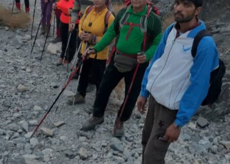 گزارش صعود:کوهنوردان برازجانی به قله نایبند خراسان جنوبی صعود کردند