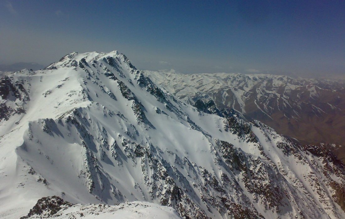 نجات یک اسکی باز در ارتفاعات کرکس اصفهان
