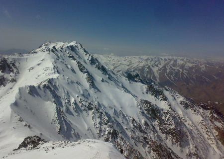 نجات یک اسکی باز در ارتفاعات کرکس اصفهان