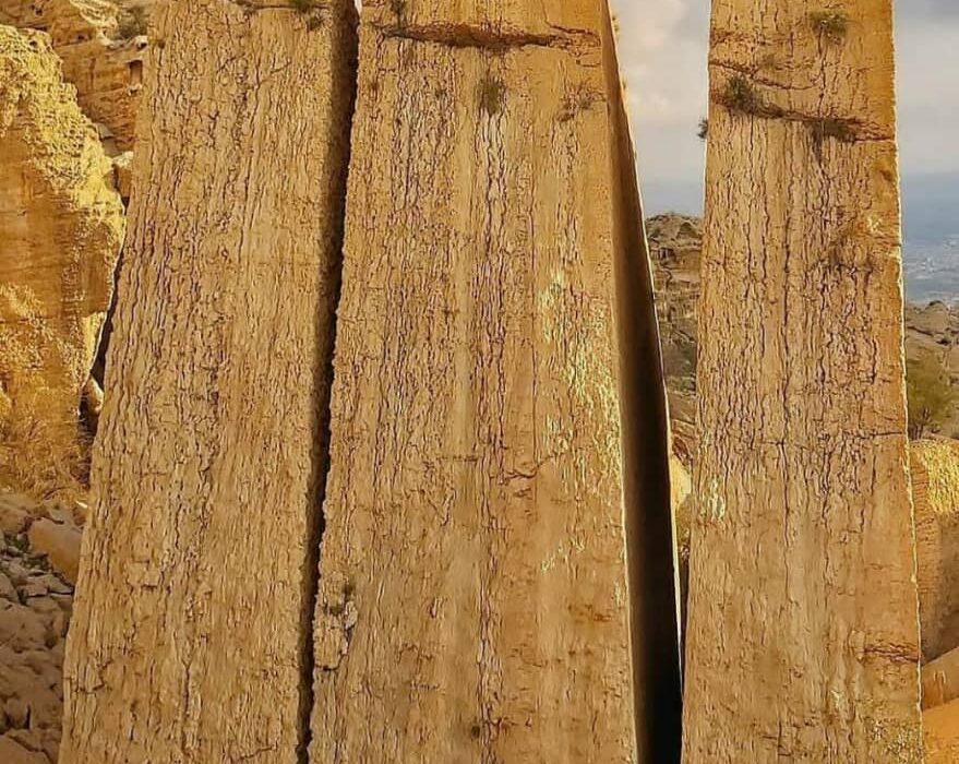 سنگ سه تکه در روستای جالب وبدون دخانیات میلکی در استان هرمزگان