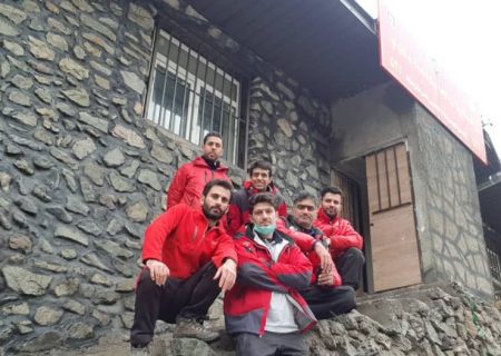 استقرار پرسنل امداد و نجات کوهستان سازمان آتش نشانی در کمپ درکه