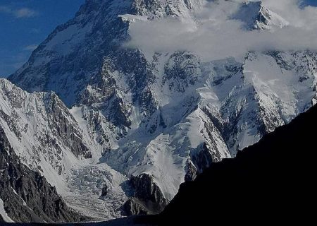 صعود شرپاها تا ۷۰۰۰ متری کی۲