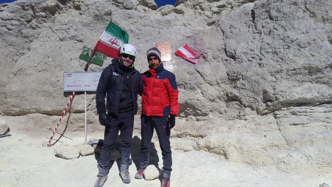 گزارش صعود به قله دماوند از جبهه جنوبی-مهر۹۸