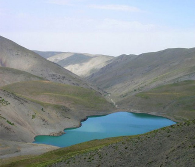 بروز حادثه در ارتفاعات چشمه سبز گلمکان