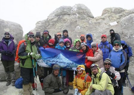گزارش صعود به قله دماوند (مسیر جنوبی) ۶ تا ۹ مرداد ۹۵