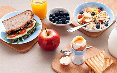 ۹ دلیل برای این که چرا صبحانه مهم‌ترین وعده است