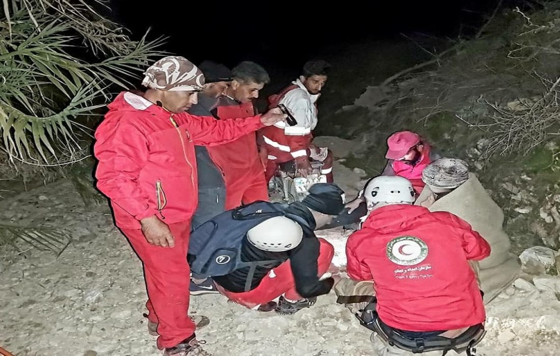 بانوی کوهنورد کردستانی در ارتفاعات خاییز تنگستان نجات یافت