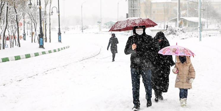 کولاک و برف در راه تهران/ دما ۸ تا ۱۲ درجه‌ کاهش می‌یابد