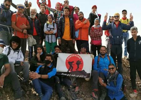 تکذیب مفقود شدن ۳۱ کوهنورد رودانی از زبان رئیس هیأت/ تغییر مسیر، علت دیر رسیدن کوهنوردان به پائین قله بود