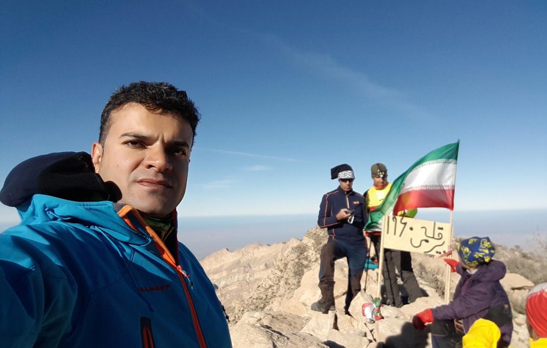 صعود به قله بیرمی ۹۷/۱۰/۰۴ به همراه گروه کوهنوردی خارک