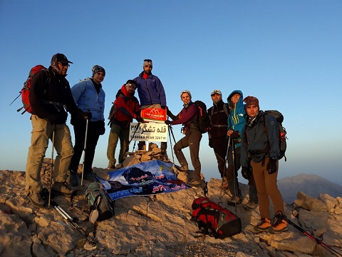 گزارش صعود قله تشگر «هماگ» بندرعباس ۹۷٫۱٫۱۱/هر هفته یک برنامه «شماره ۷۴۲»