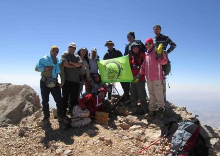 گزارش برنامه صعود به قله قاش مستان