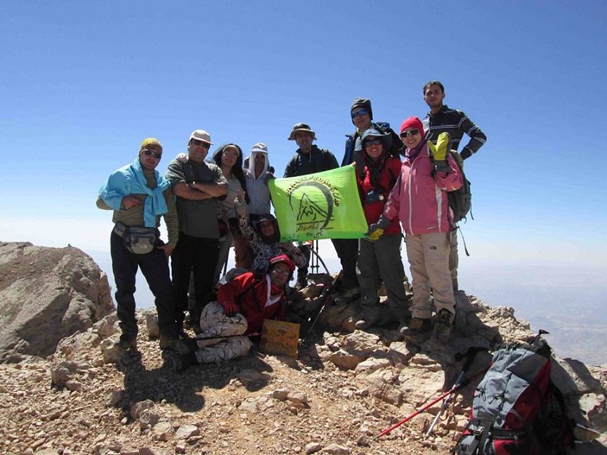 گزارش برنامه صعود به قله قاش مستان