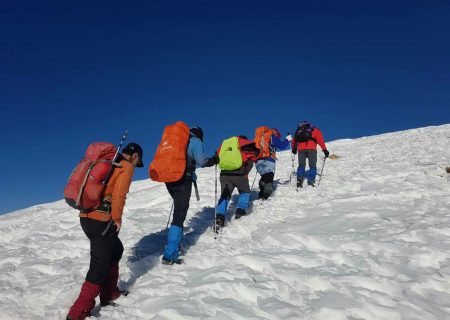 گزارش صعود به قله منار
