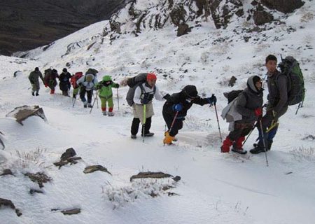 گزارش صعود به قله هزار کرمان(ارتفاع ۴۵۰۰متر)