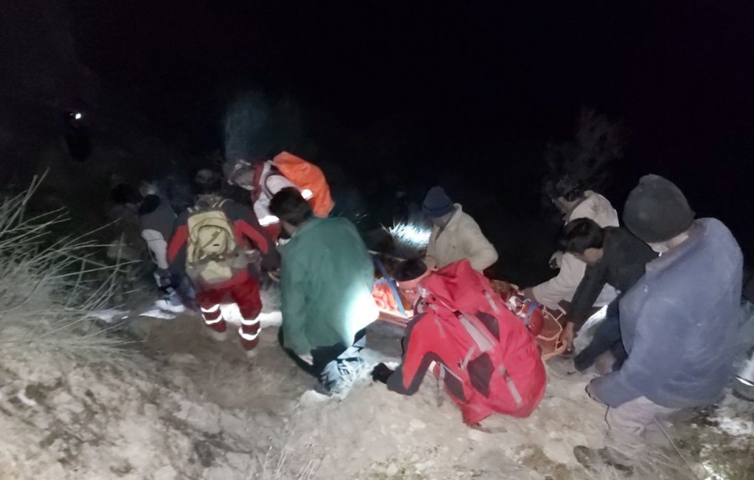 نجات‌ جان جوان ۳۳ ساله پس از سه روز مصدومیت در سرمای شدید در ارتفاعات کوه سرتل فیروزآباد فارس