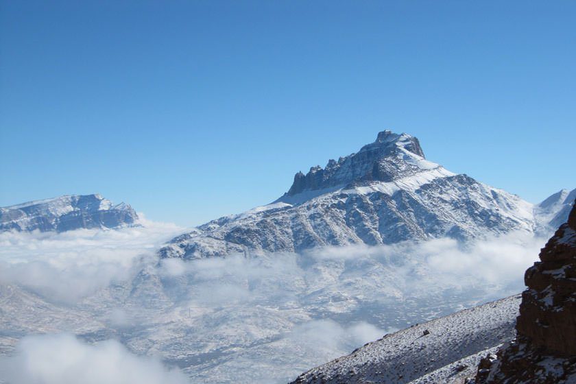 گزارش کامل صعودقله شیرکوه ازمسیر تنوره دره یخچال درتاریخ۱۳۹۸/۰۵/۱۸