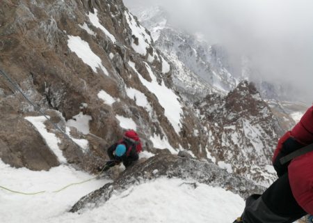 صعود زمستانه به قله صاندق سندران