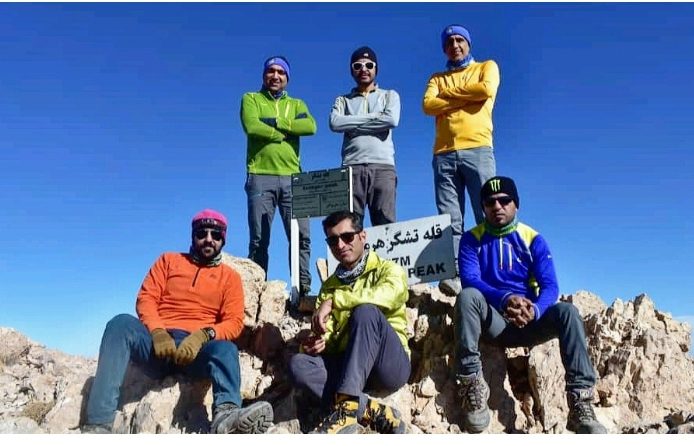 صعود کوهنوردان باشگاه آرمین بندرعباس به قله تشگر هماگ