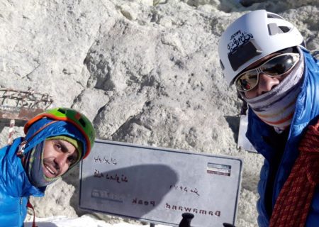 نخستین صعود زمستانی( یک روزه ) قله دماوند از تیغه ملار 
