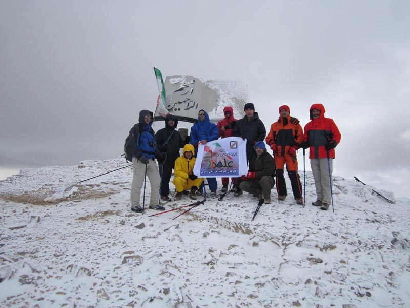 گزارش صعود قله شیرکوه یزد ۱
