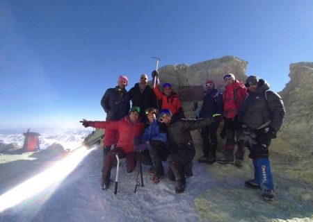 صعود زمستانه تیم هیمالیانوردی هیئت کوهنوردی و صعودهای ورزشی استان البرز به قله دماوند