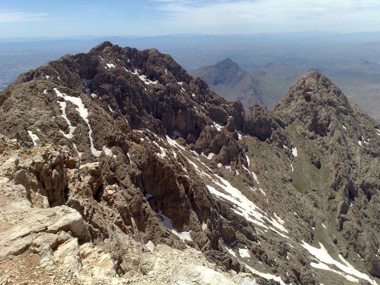 صعودبه قله ۳۳۵۰متری پراو کرمانشاه