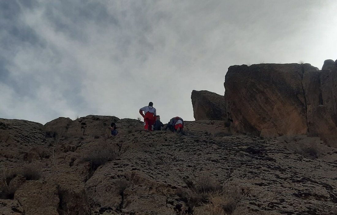 زوج کوهنورد گمشده در کاشان با کمک هلال احمر نجات یافتند