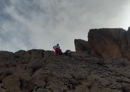 زوج کوهنورد گمشده در کاشان با کمک هلال احمر نجات یافتند