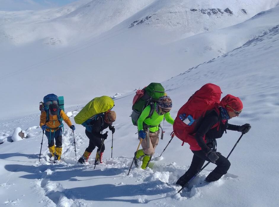 گزارش صعود زمستانه سبلان ؛ تمرین بر روی دو جبهه شمال شرقی و جنوبی در یک برنامه