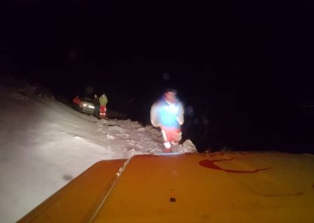 نجات جان دو نفر مفقودی در ارتفاعات زشک توسط تیم واکنش سریع مشهد مقدس