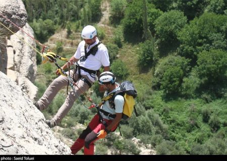  نجات کوهنورد سقوط کرده از آبشار غلاک دارآباد